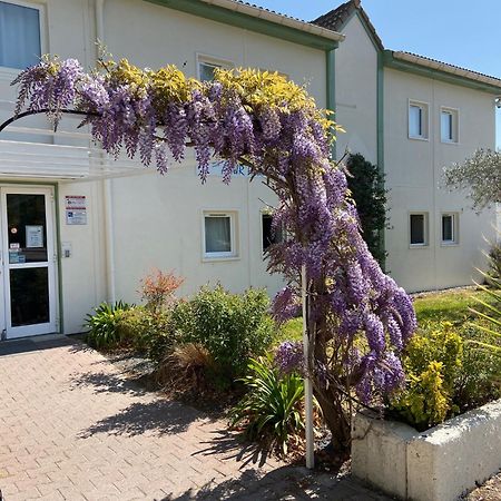 Brit Hotel Salon De Provence Екстериор снимка