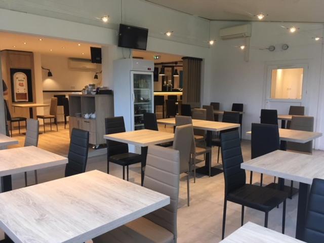 Brit Hotel Salon De Provence Екстериор снимка